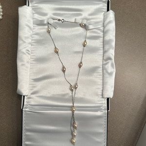 Pearl and silver necklace